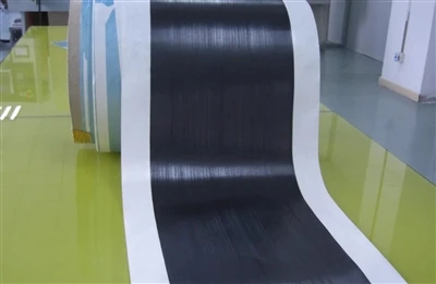 Nruam cov pa roj carbon fiber ntau